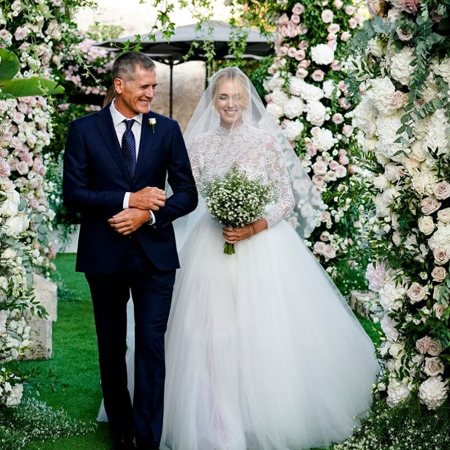 Стефано Габбана назвал свадебное платье Кьяры Ферраньи от Dior "дешевкой" 
