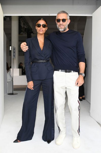 Неделя моды в Милане: сестры Хадид и Венсан Кассель с Тиной Кунаки на показе Roberto Cavalli 