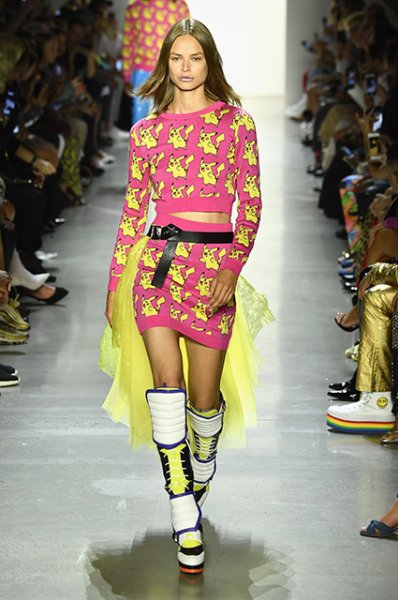 Неделя моды в Нью-Йорке: Джиджи Хадид, Пэрис Джексон и пикачу на показе Jeremy Scott 