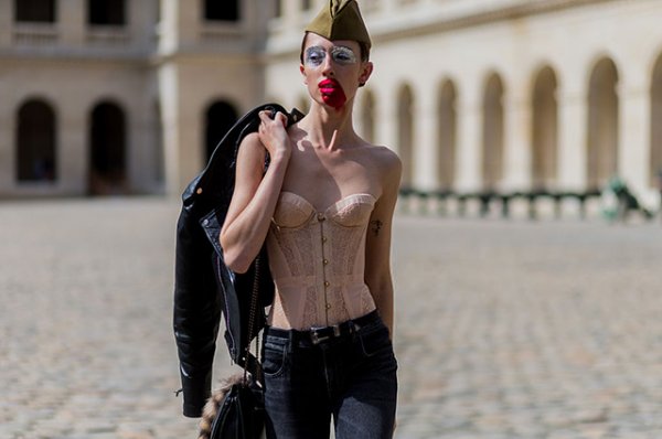 "Гениталии не играют роли": что мы знаем о самой успешной модели-трансгендере Тедди Куинливан 
