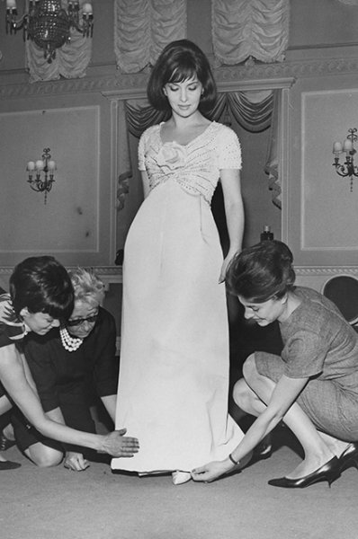Платья Dior: лучшие образы — от Марлен Дитрих до Натали Портман 