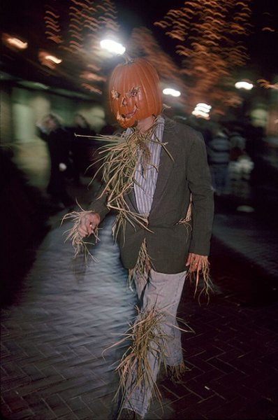 Страшные истории: 33 винтажных образа для Хэллоуина от нью-йоркской богемы 