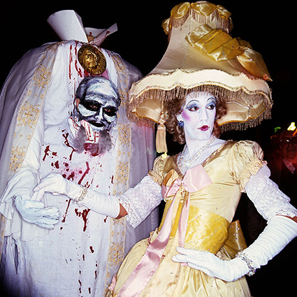 Страшные истории: 33 винтажных образа для Хэллоуина от нью-йоркской богемы 