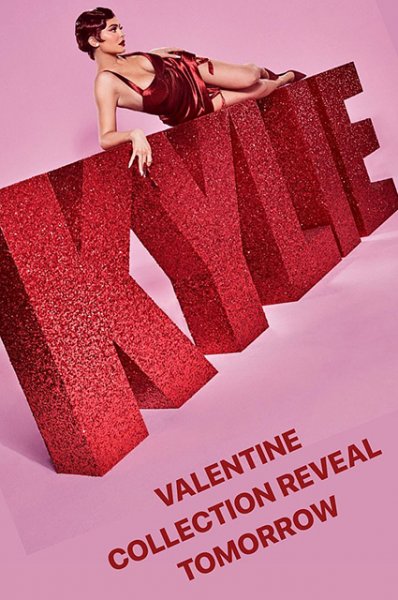 Кайли Дженнер в образе Рокси Харт из фильма "Чикаго" представила бьюти-коллекцию Valentine 