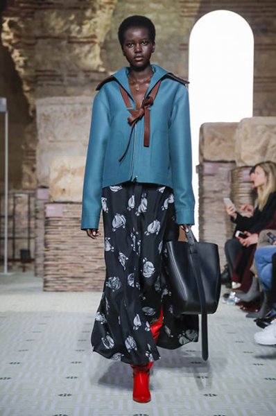 Неделя моды в Париже: Ума Турман, Азия Ардженто, Джиджи Хадид и другие на показе Lanvin осень-зима 2019/2020 