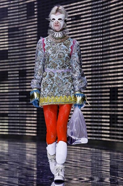 Неделя моды в Милане: Сальма Хайек, Эндрю Гарфилд и другие на показе Gucci сезона осень-зима 2019/2020 