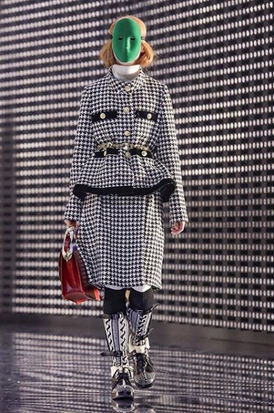 Неделя моды в Милане: Сальма Хайек, Эндрю Гарфилд и другие на показе Gucci сезона осень-зима 2019/2020 