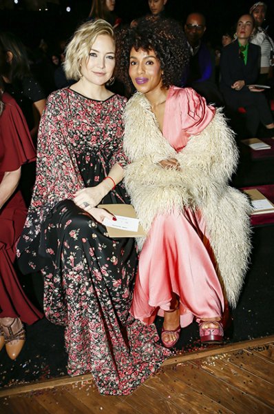 Неделя моды в Нью-Йорке: Кэтрин Зета-Джонс, Кейт Хадсон, сестры Хадид на показе Michael Kors сезона осень-зима 2019/2020 