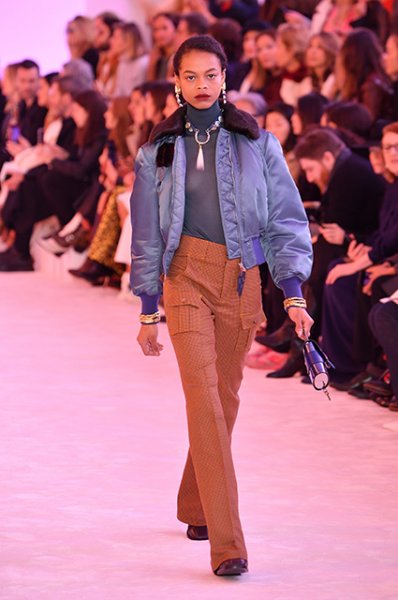 Неделя моды в Париже: Кайя Гербер, Жюльетт Бинош и другие на показе Chloe осень-зима 2019/2020 