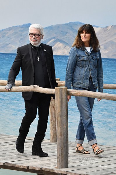 Виржини Виар — новый креативный директор Chanel: что мы знаем о ближайшей соратнице Лагерфельда 