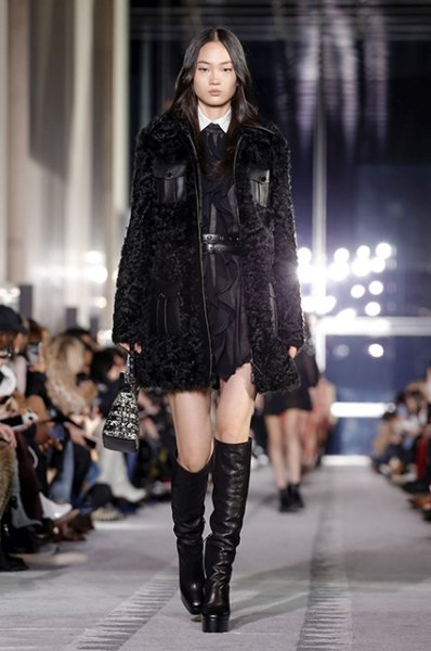 Неделя моды в Нью-Йорке: Кендалл Дженнер, Кейт Мосс и Кайя Гербер на показе Longchamp сезона осень/зима-2019/2020 
