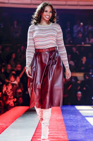 Неделя моды в Париже: Тина Кунаки, Джиджи Хадид, Льюис Хэмилтон и другие на показе Tommy Hilfiger 