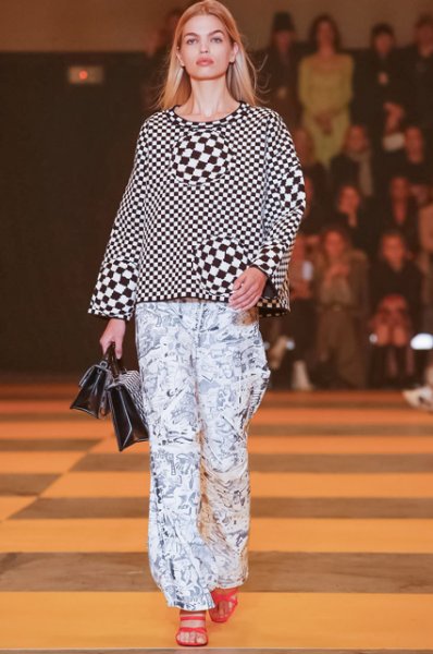 Неделя моды в Париже: сестры Хадид и Карли Клосс на показе Off-White осень-зима 2019/2020 