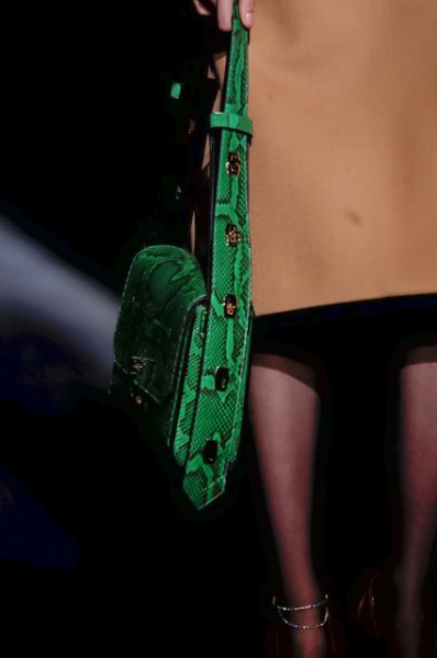 Неделя моды в Париже: Розамунд Пайк, Галь Гадот, Аманда Лир на показе Givenchy осень-зима 2019/2020 