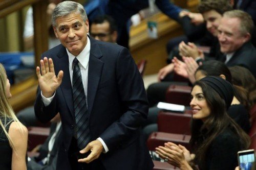 Джордж Клуни призвал бойкотировать отели султана Брунея