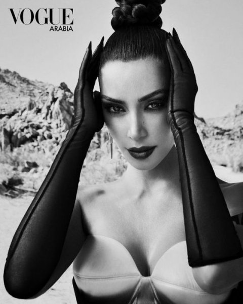 Ким Кардашьян снялась для Vogue Arabia и рассказала, почему жалеет о встрече с Канье Вестом
