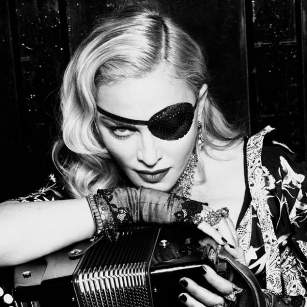 «Изюминка» изысканного образа Мадонны…