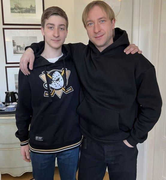 Evgeny Plushenko showed his eldest son from his first marriage