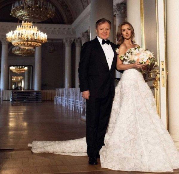 Igor Butman for the fifth time he went to the registry office with a girl who is 32 years younger than him