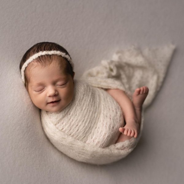 Sasha Kabaeva shared photos of newborn daughter