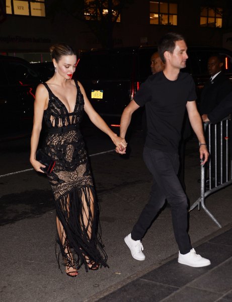 Miranda Kerr's husband came to the event looking strange