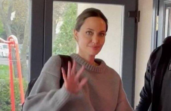 Angelina Jolie flew to Lviv