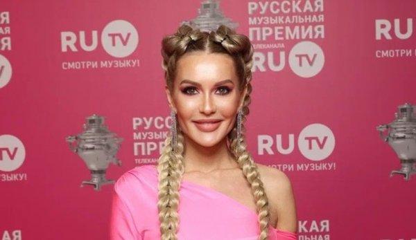 In an interview at the RU.TV award, Tasha Belaya made a statement to fans