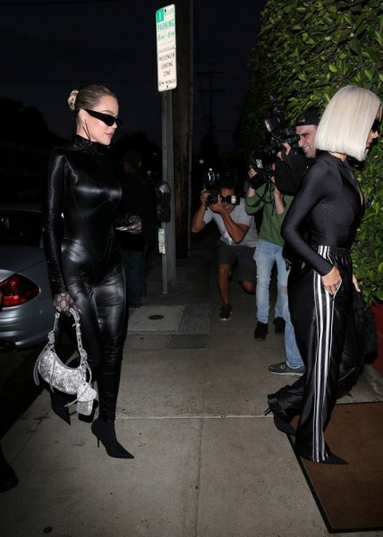 The Kardashian sisters in very seductive outfits from Mugler and Balenciaga decided to dine at a restaurant