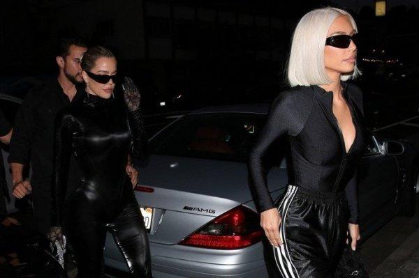The Kardashian sisters in very seductive outfits from Mugler and Balenciaga decided to have dinner at a restaurant