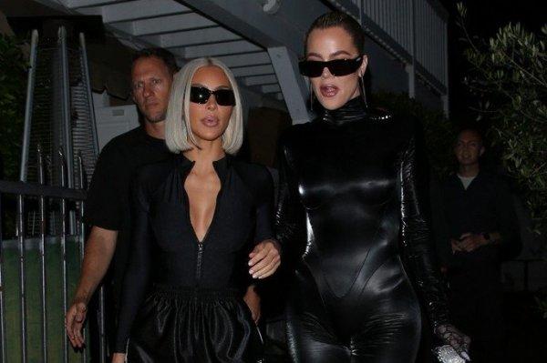 The Kardashian sisters in very seductive outfits from Mugler and Balenciaga decided to dine at the restaurant