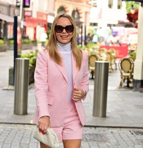 Amanda Holden walked around in a fashion nymph outfit 