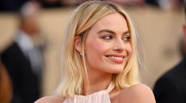 "Wonderful Barbie": Margot Robbie is relaxing by the sea with her husband 
