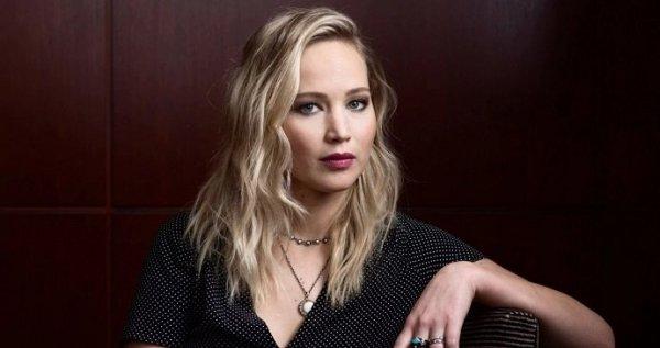 Jennifer Lawrence bared her legs on the red carpet in Toronto