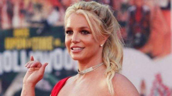 Britney Spears was surprised by the publication of ancient photos with her children