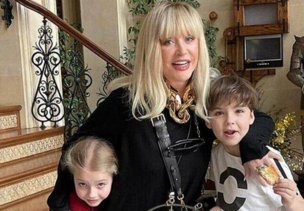 Has Alla Pugacheva left the country again or gone on an 'all-Russian tour'?