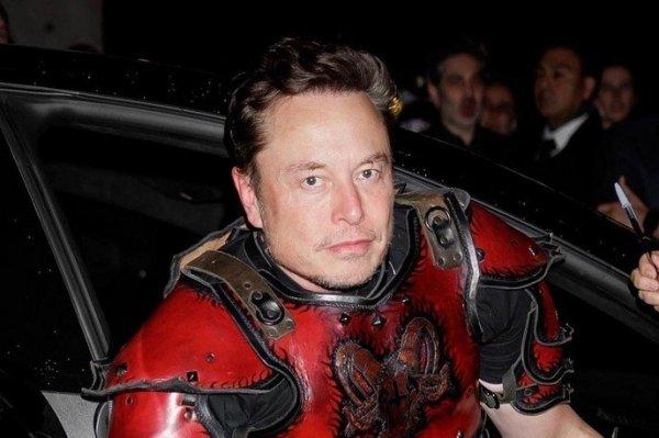 Elon Musk and his mother and Julia Fox and son were guests of Heidi Klum's family party