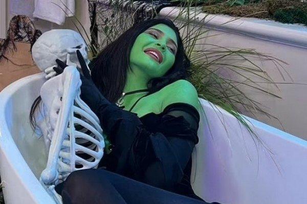 Kylie Jenner pays homage to Hollywood horror as Bride of Frankenstein 