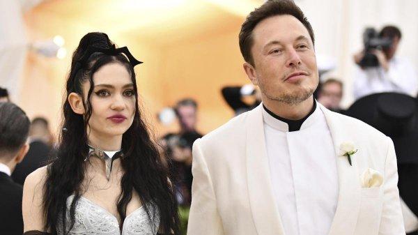 Elon Musk showed a rare photo of his son from Grimes