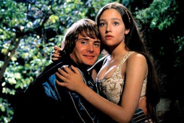 Actors Leonard Whiting and Olivia Hussey who played Romeo and Juliet , sued Paramount Pictures