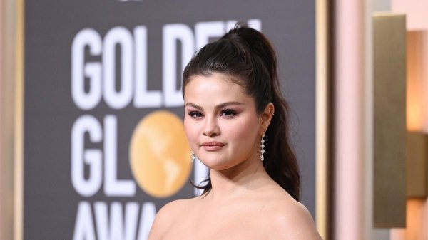 Selena Gomez showed a selfie without makeup and filters