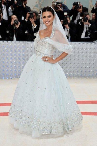Kim Kardashian in pearls, Jared Leto in a cat costume, Penélope Cruz in the Odd Bride and others at the Met Gala 2023. Top Worst Looks from the Runway