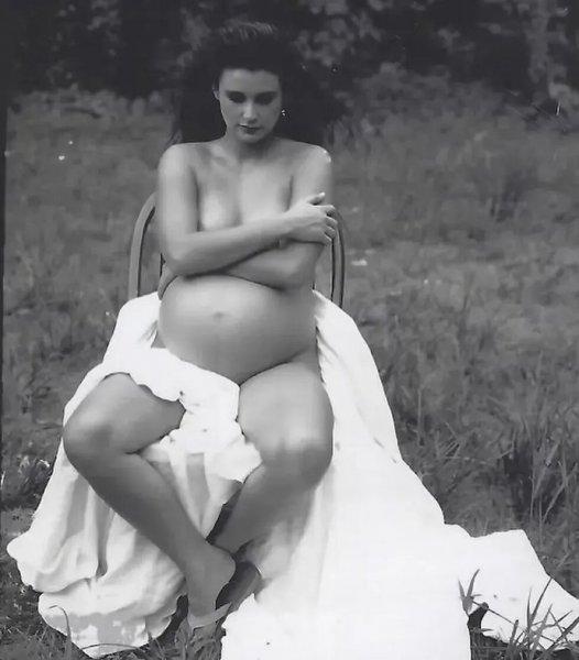 60-year-old actress Demi Moore has published a new photo with her newborn granddaughter