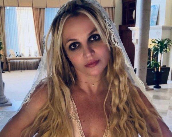 Britney Spears posted a video with her husband after divorce rumors