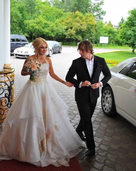 Lera Kudryavtseva touchingly addressed her husband Igor Makarov on the day of the 10th wedding anniversary