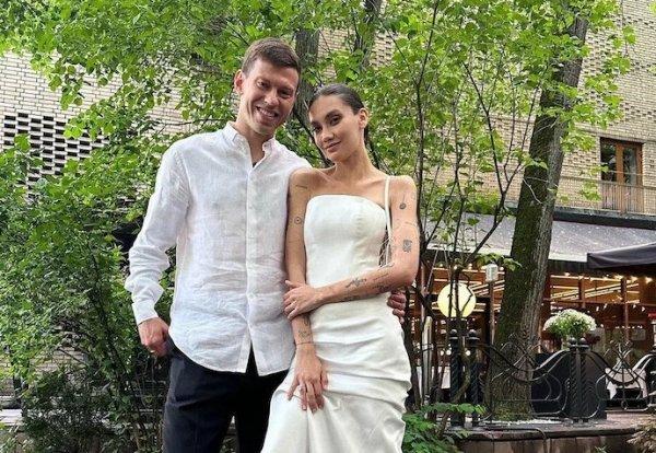 Smolov's wife spoke about bullying on the Web