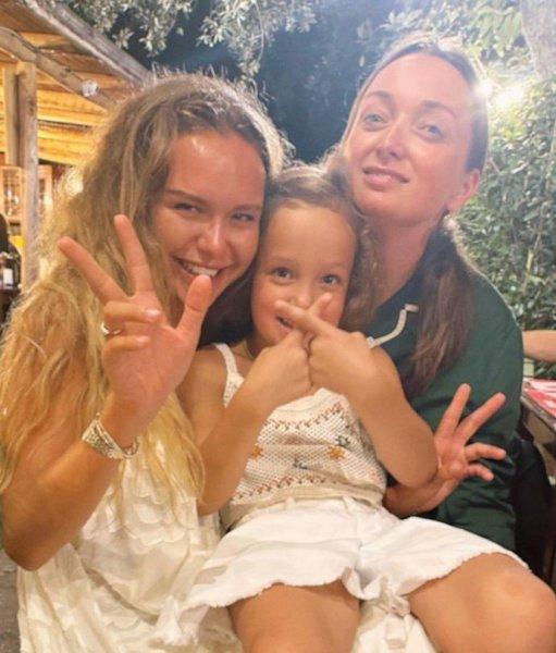 Stefania Malikova posted rare family photos from Italy