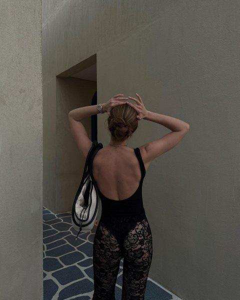 Anna Zavorotnyuk walked in a transparent black jumpsuit along the streets of Dubai