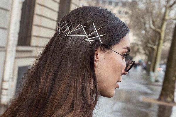 13 photos examples of intricate hairstyles using ordinary hairpins