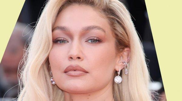 Gigi Hadid walked spectacularly in an unusual coat with huge shoulders