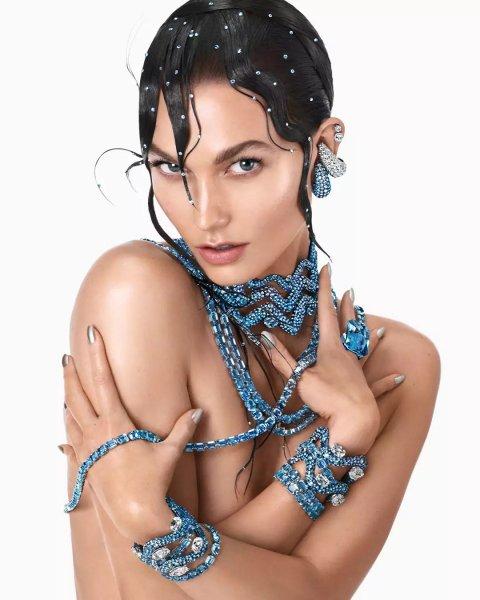  Irina Shayk, in the company of her celebrity colleagues, presented photos in which she is strewn with crystals